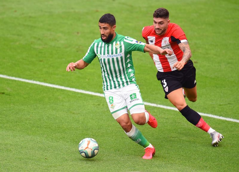 Betis midfielder Nabil Fekir in action